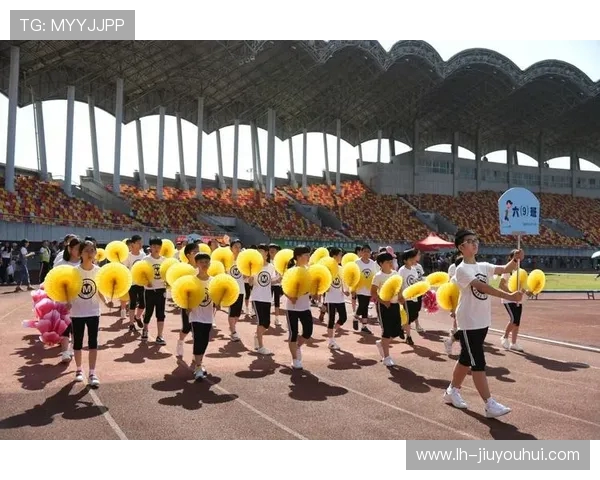 豆足球围巾设计创新展现时尚潮流与运动激情完美融合 豆足球围巾设计创新展现时尚潮流与运动激情完美融合